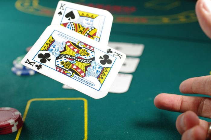 Evolution S'associe à Ontario Lottery pour Lancer un Casino en Direct en France